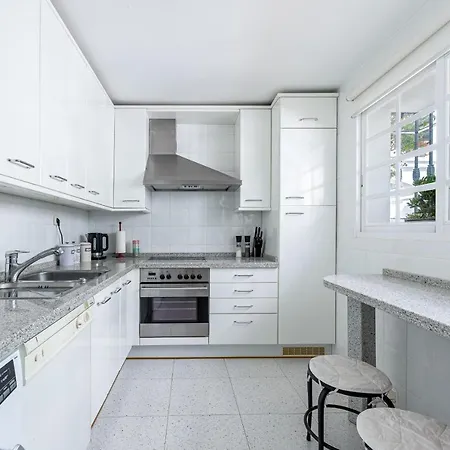 Apartment Townhouse In Aloha Pueblo With Views Marbella